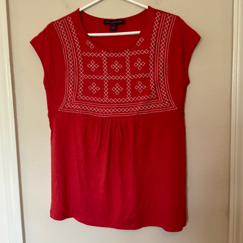NWOT Gloria Vanderbilt Coral Embellished Top